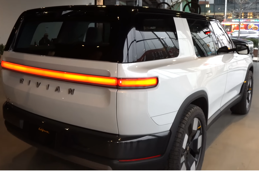 2026 Rivian R2S